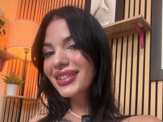 AmmyFrancaise - XLoveCam cam model profile and statistics