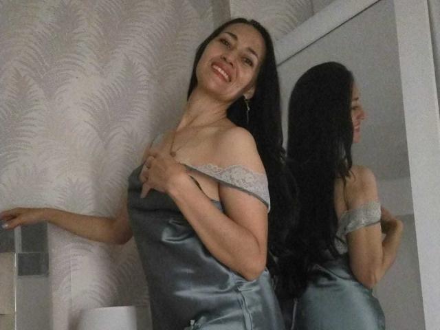 MiaMott - Porno na żywo i seks kamera - 29799902