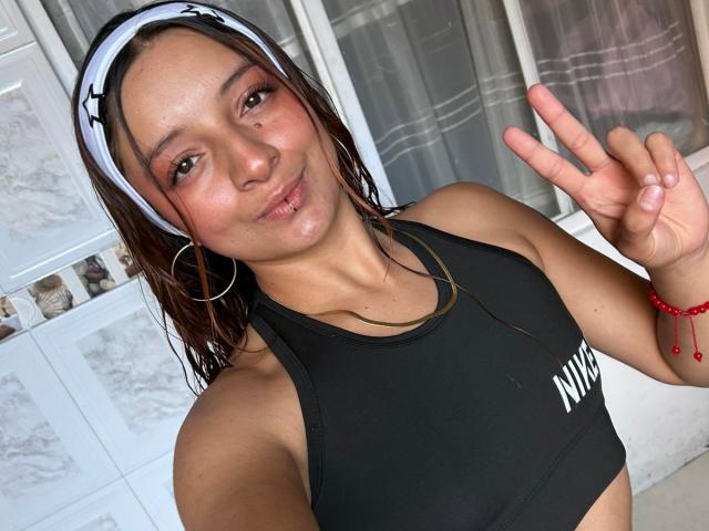 SaarahJones - Live porn &amp; sex cam - 29802197