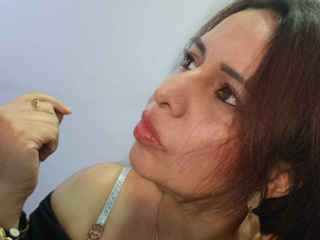 IvonnaLune - Live sexe cam - 29804165