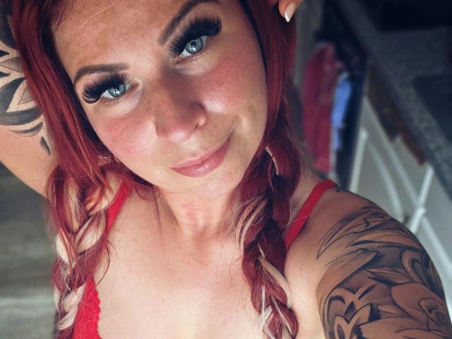 Chrissi69-hot - Live porn &amp; sex cam - 29807324