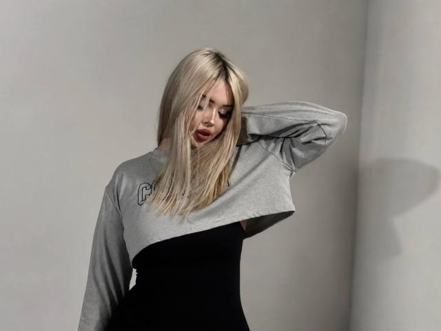 SerinaSindlinger - сексуальная веб-камера в реальном времени - 29807885