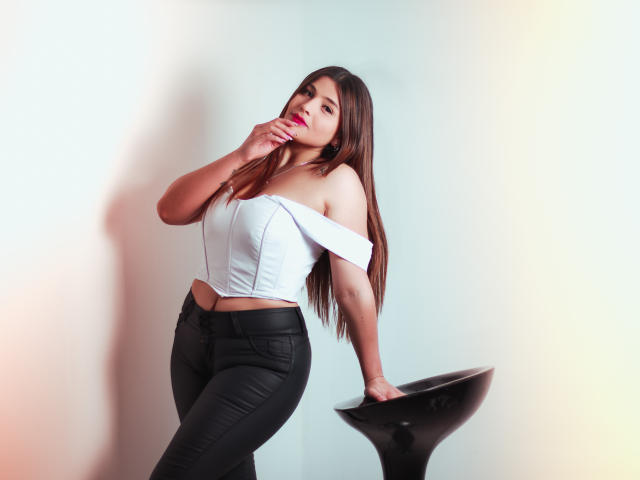 SaraWestt - Live Sex Cam - 29811116