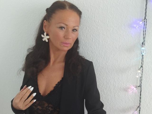 Miss-Lara-hot - Live porn &amp; sex cam - 29820116