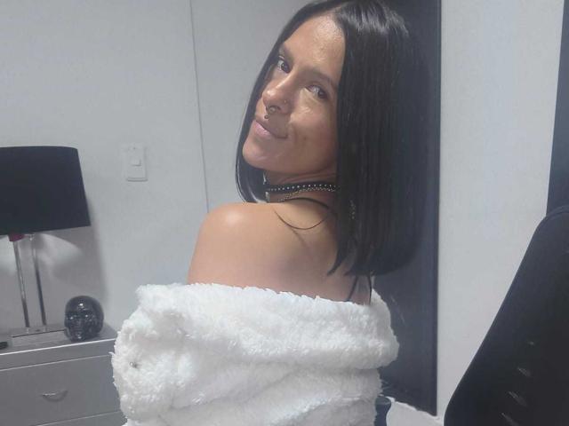 AmelieBlake - Live porn &amp; sex cam - 29823011