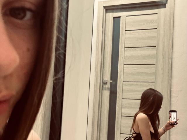 KimberlyZampieri - Porno na żywo i seks kamera - 29828699