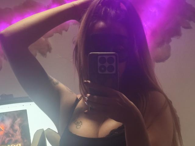 XLunaxx69 - Live sex cam - 29834372