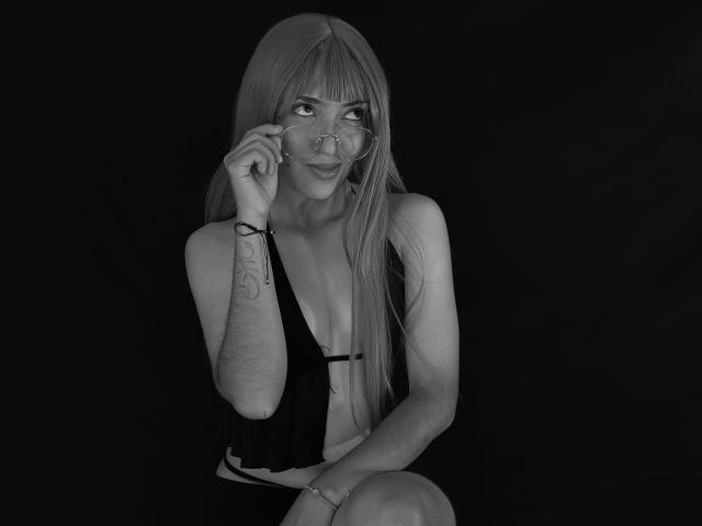 MichaelaMistress - פורנו בשידור חי ומצלמת סקס - 29834423