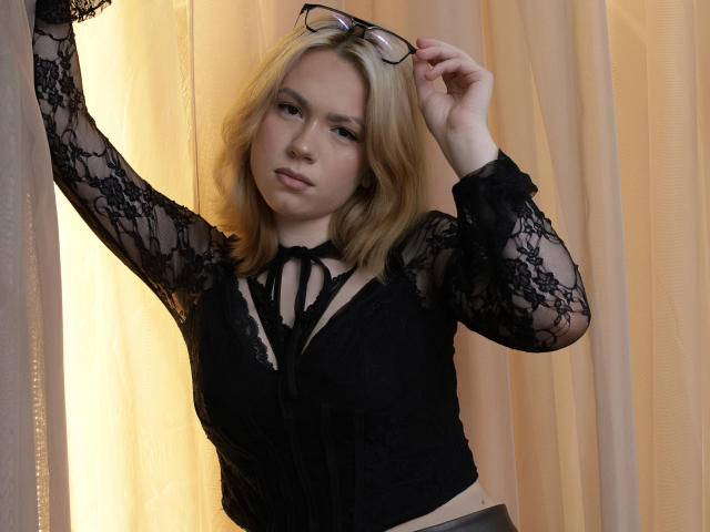 RemyCalhoun - Live porn &amp; sex cam - 29840642