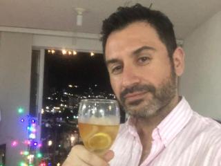Watch  RodherX live on XLoveCam