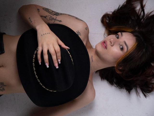 GretaHarris - Live porn &amp; sex cam - 29844782
