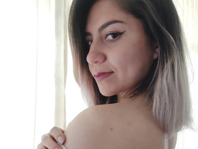 ValeriaLoren - Live porn &amp; sex cam - 29847278