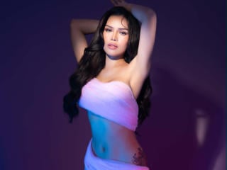 Watch NikkiLuxe Live on XLoveCam