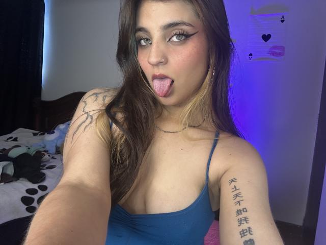 SarahhTanyas - Live porn &amp; sex cam - 29852888