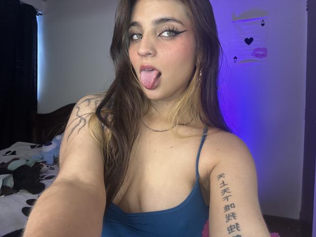 SarahhTanyas - Live porn &amp; sex cam - 29852891