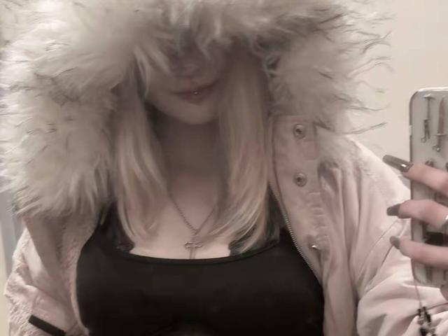 MintaRowcliffe - Live Sex Cam - 29856395