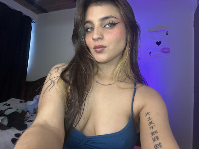 SarahhTanyas - Live porn &amp; sex cam - 29858942
