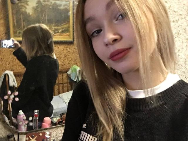 AnnamaeSvehla - Live sex cam - 29863070