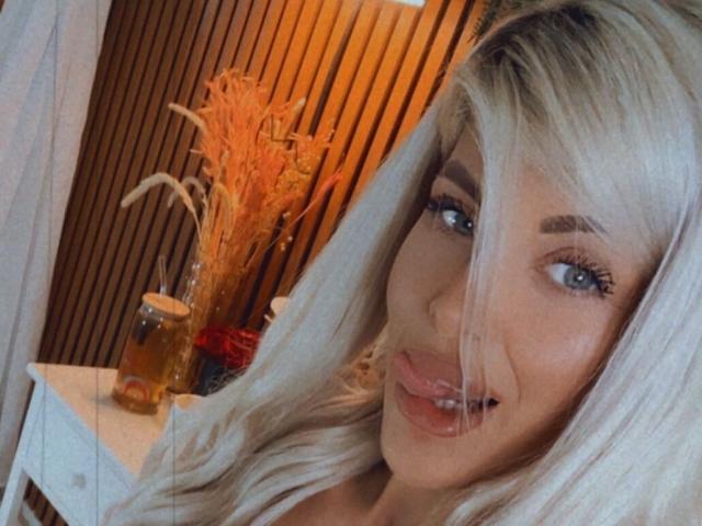 SalmaRoze - Live porn &amp; sex cam - 29864675