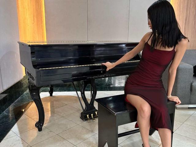 LiaBlom - Live porn &amp; sex cam - 29872163
