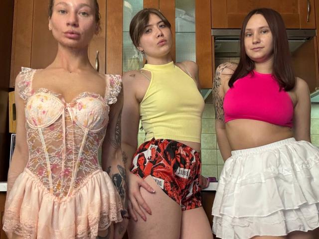 HotCaramelsTrio - сексуальная веб-камера в реальном времени - 29876147