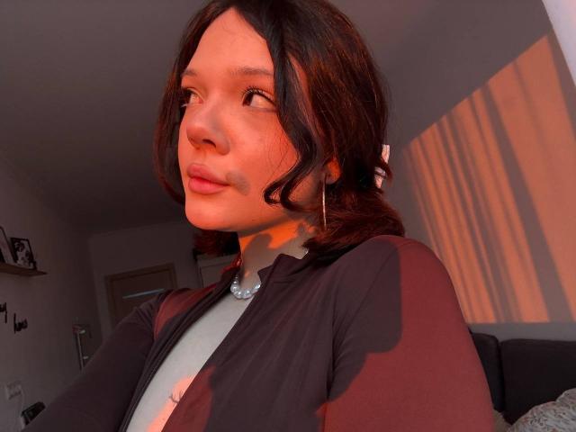 TawanaShillinger - Live porn &amp; sex cam - 29880890