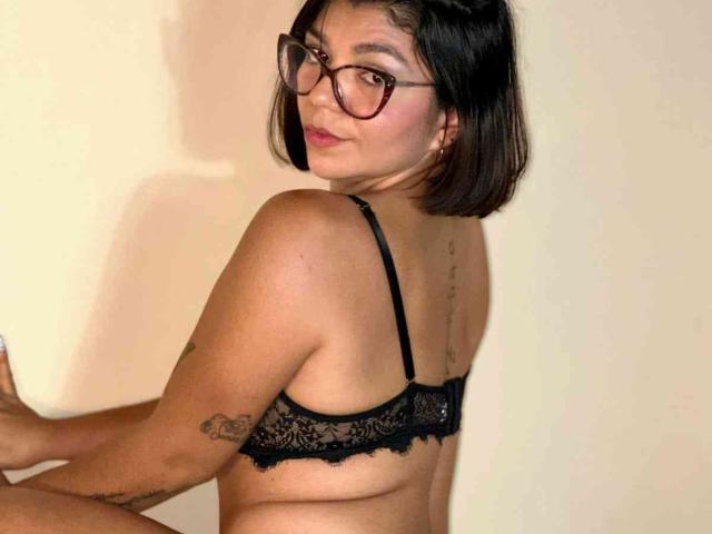 ValeryPierce - Live porn &amp; sex cam - 29888099