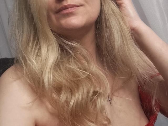 GladisBelle - Live porn &amp; sex cam - 29901083