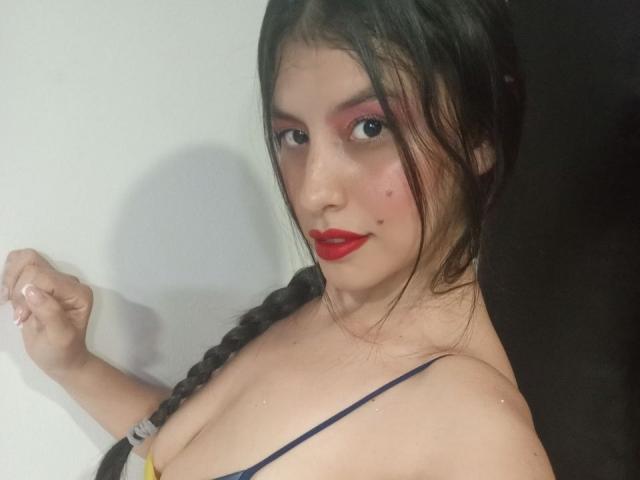 MadissonFontaine - Live Sex Cam - 29906447