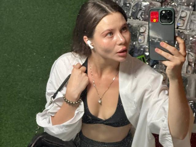 AzzieStelman - Live sex cam - 29908679