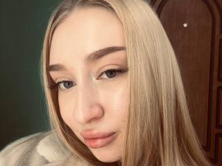Watch  JoetteShigeta live on XLoveCam