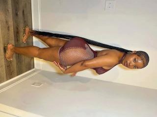 Sexypussy-hot Live Chat on XLoveCam