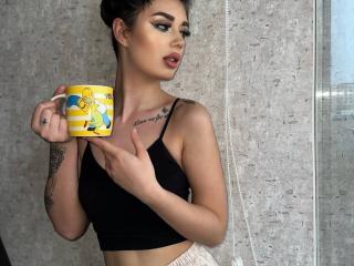 Live Chat with VivienneNoire on XLoveCam