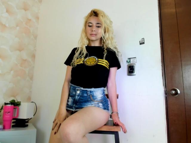 SophieTeller - Live porn &amp; sex cam - 29921276