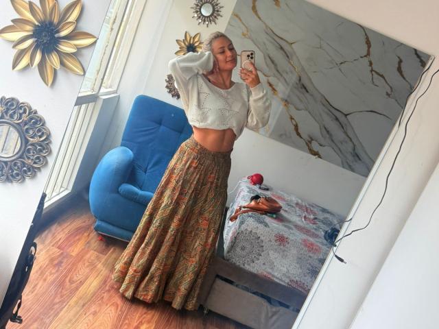 FloraSaenz - Live porn &amp; sex cam - 29931158