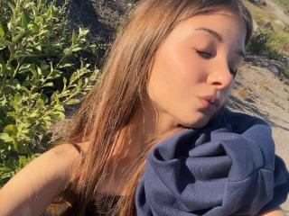 Watch  JanyceCastlen live on XLoveCam