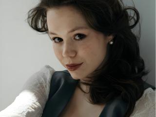 Watch MaritzaThebeau Live on XLoveCam