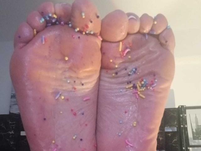 ZarayFeet - Live porn &amp; sex cam - 29948489