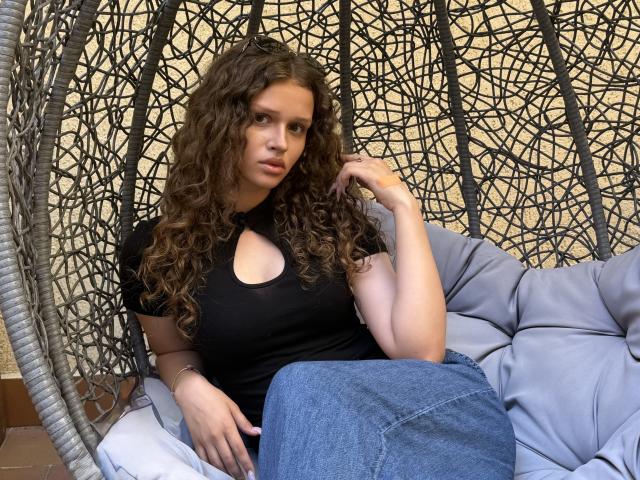 CurlyElina - Live sex cam - 29951261