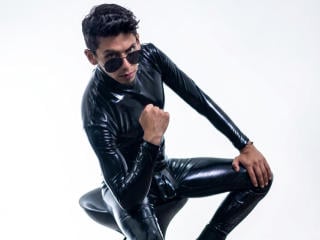 Watch DereckMonroe Live on XLoveCam