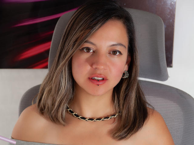 ArianaBlonde - Live porn &amp; sex cam - 29955425