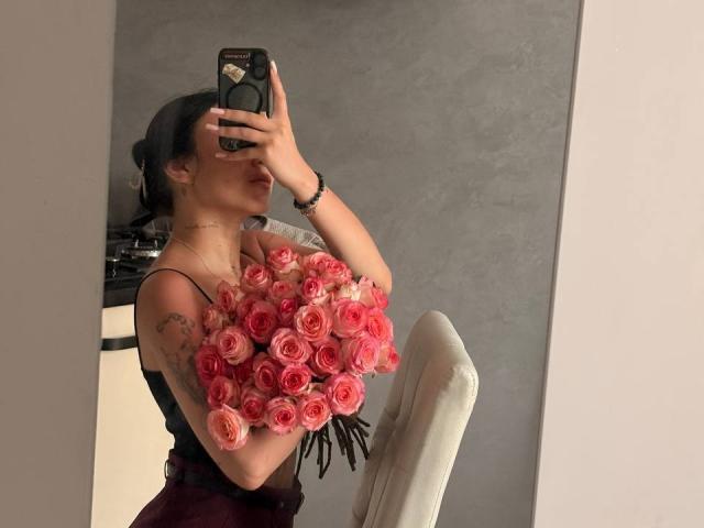NikkiGoldX - сексуальная веб-камера в реальном времени - 29967260