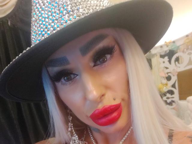 HotSmokingBabe69x - Live porn &amp; sex cam - 29974973