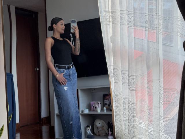 ThaliaAres - Sexe cam en vivo - 29977400