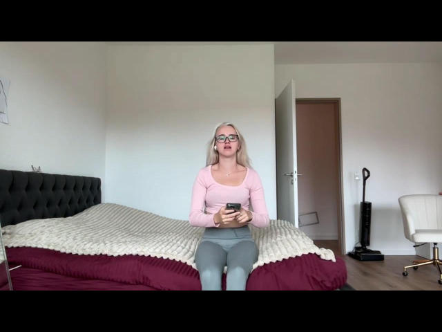 WorldClassBlondy - Live sex cam - 29978108
