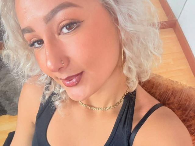 ElenaSaenz - Live porn &amp; sex cam - 29984621
