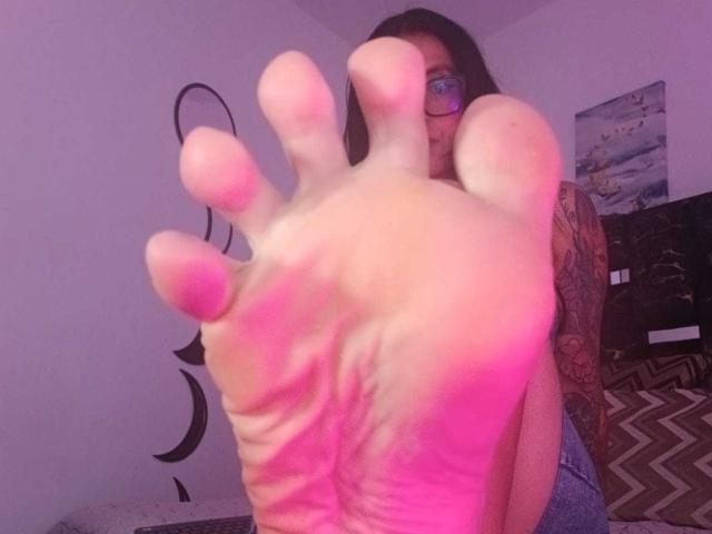 ZarayFeet - Live porn &amp; sex cam - 29989607