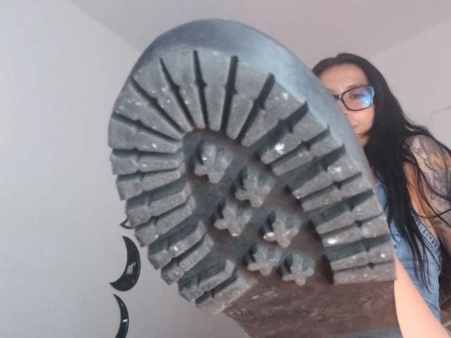 ZarayFeet - Live porn &amp; sex cam - 29989613