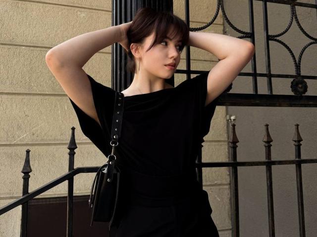 ElinaHaycock - Sexe cam en vivo - 30003101