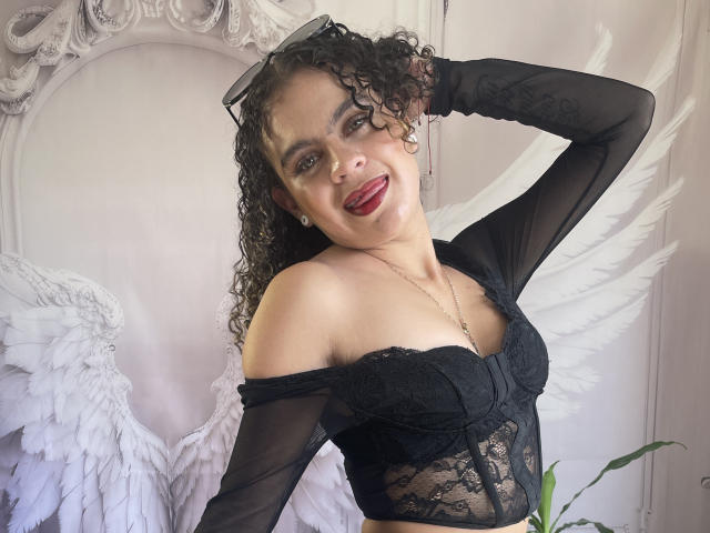 MeganGlowX - Sexe cam en vivo - 30009788